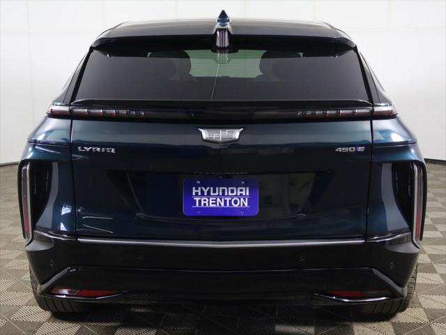 2024 Cadillac iQ Luxury w/1SC