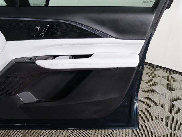 2024 Cadillac iQ Luxury w/1SC