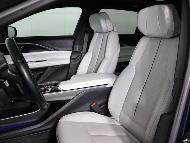 2024 Cadillac iQ Luxury w/1SC
