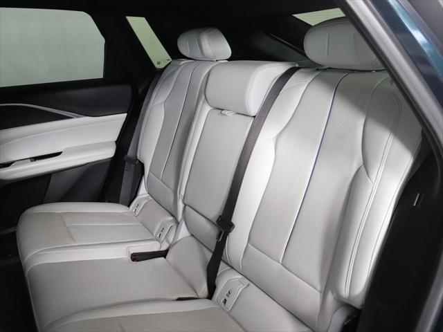 2024 Cadillac iQ Luxury w/1SC