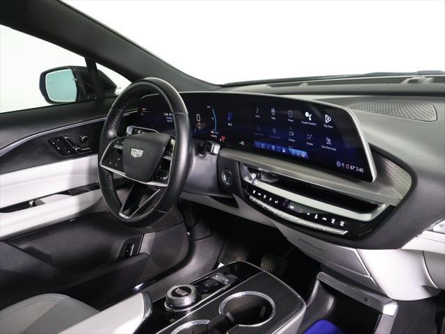 2024 Cadillac iQ Luxury w/1SC