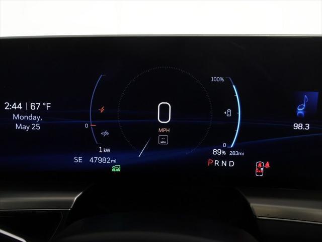 2024 Cadillac iQ Luxury w/1SC