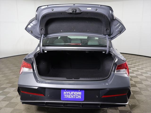 2024 Hyundai Elantra Hybrid Limited