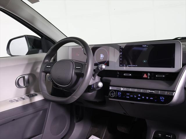 2022 Hyundai IONIQ 5 SE Standard Range