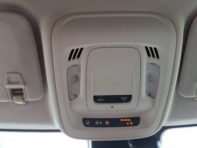 2023 Buick Envision Essence FWD