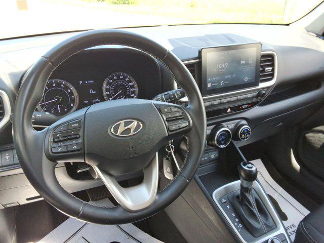 2022 Hyundai Venue SEL
