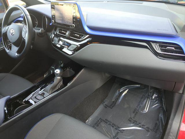 2022 Toyota C-HR XLE
