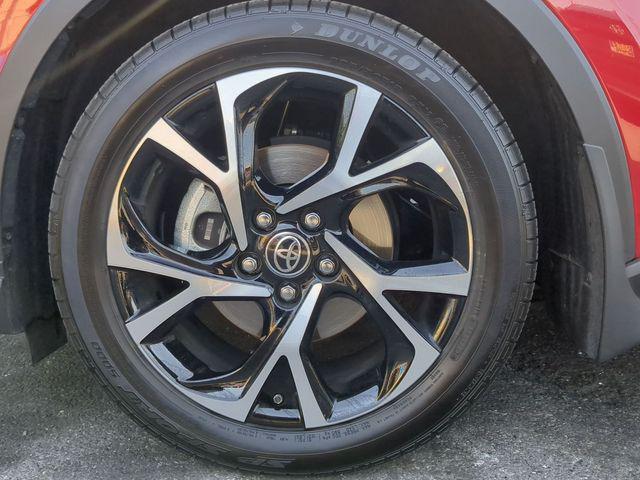 2022 Toyota C-HR XLE