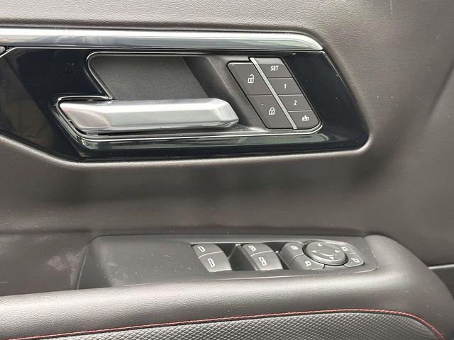 2026 Chevrolet Suburban RST, 4WD