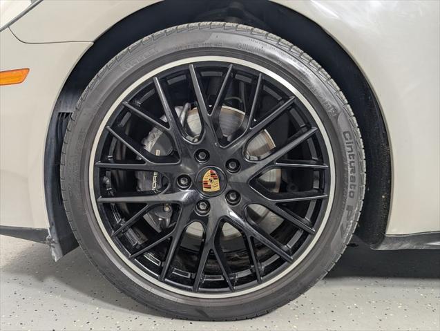 2023 Porsche Panamera Platinum Edition