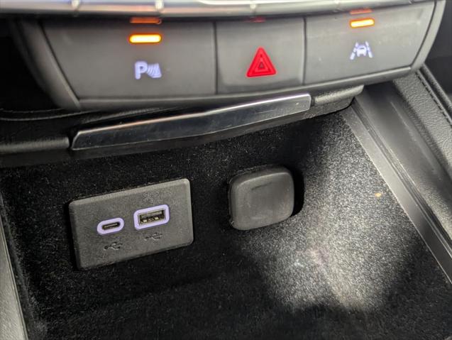 2024 Cadillac XT4 FWD Premium Luxury