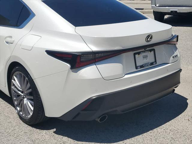 2025 Lexus IS 300 RWD