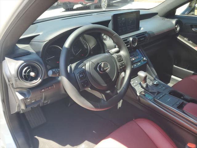 2025 Lexus IS 300 RWD