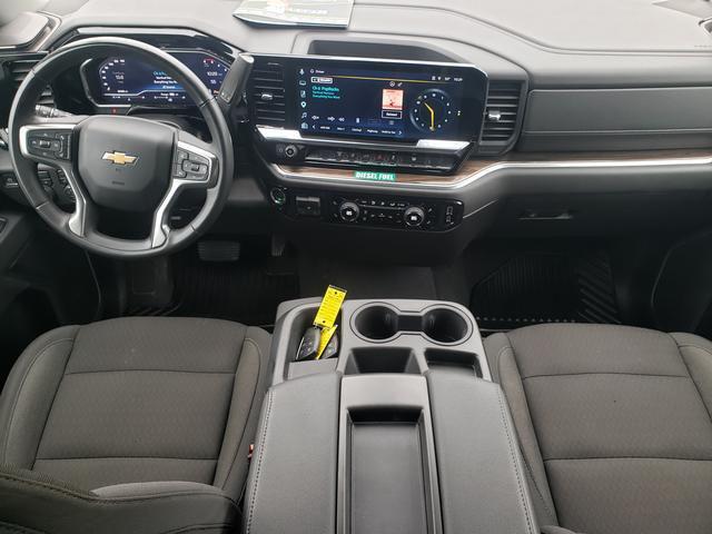 2025 Chevrolet Silverado 2500HD 4WD Crew Cab Standard Bed LT