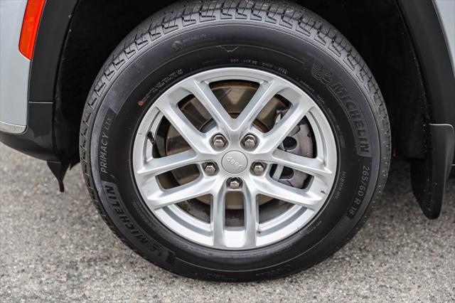 2023 Jeep Grand Cherokee L Laredo 4x4