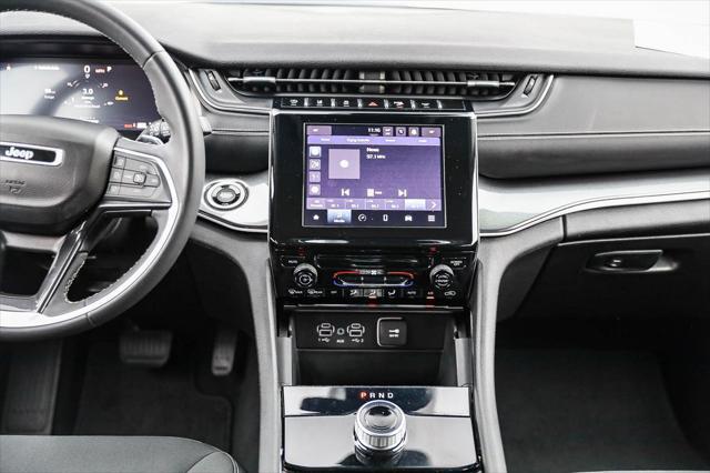 2023 Jeep Grand Cherokee L Laredo 4x4