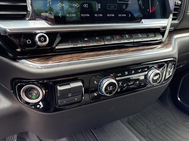 2023 GMC Sierra 1500 4WD Crew Cab Short Box Elevation with 3SB
