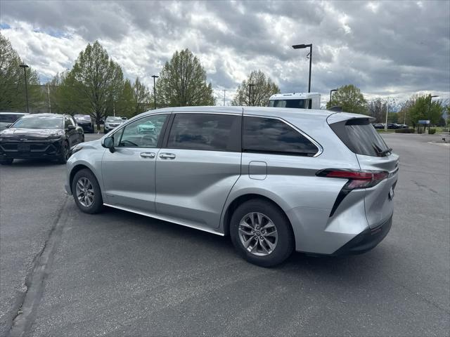 2021 Toyota Sienna LE