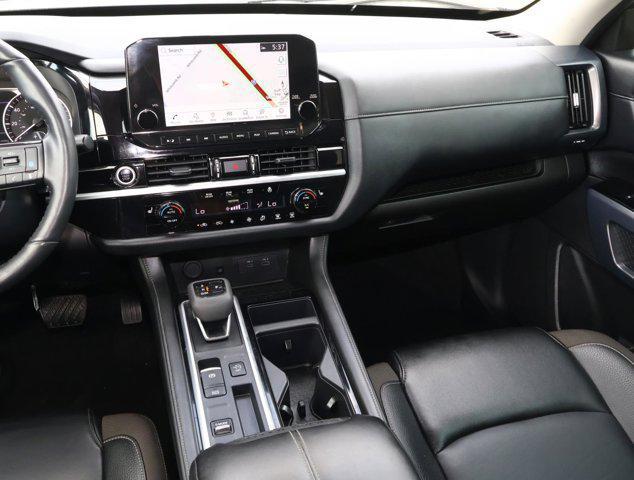 2024 Nissan Pathfinder SL FWD