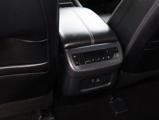 2024 Nissan Pathfinder SL FWD