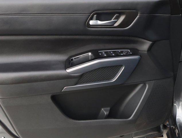 2024 Nissan Pathfinder SL FWD