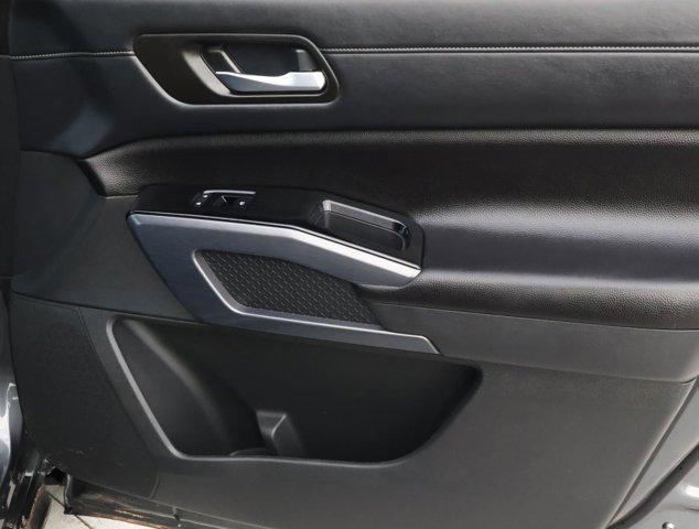 2024 Nissan Pathfinder SL FWD