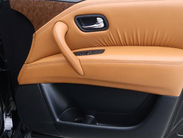 2017 INFINITI QX80 Signature Edition