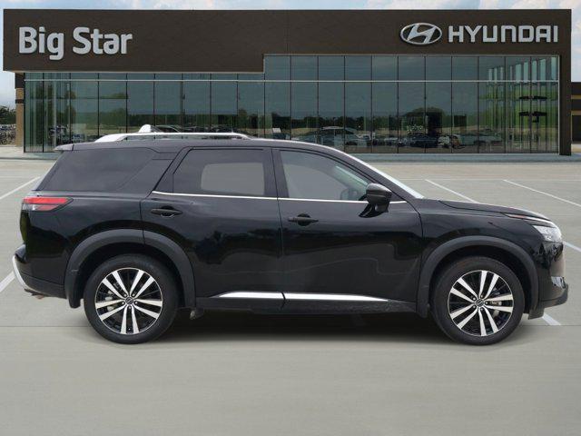 2025 Nissan Pathfinder Platinum FWD