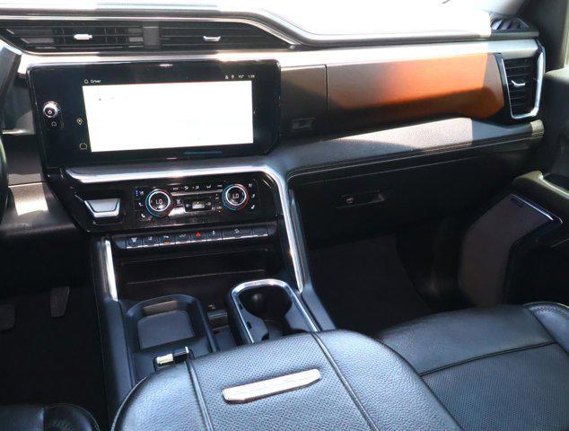 2024 GMC Sierra 2500HD 4WD Crew Cab Standard Bed Denali