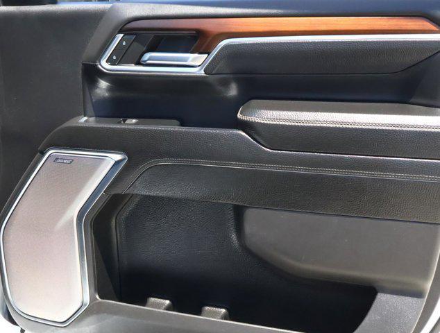 2024 GMC Sierra 2500HD 4WD Crew Cab Standard Bed Denali