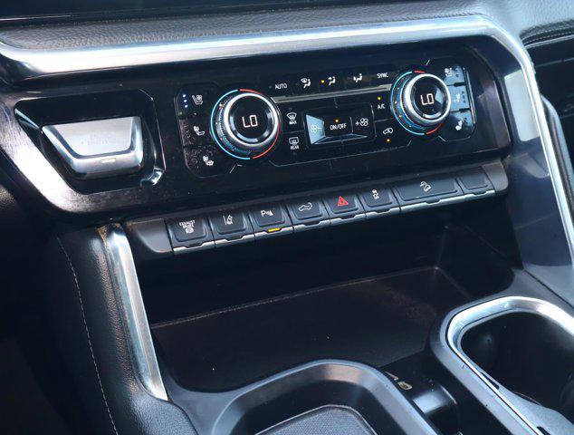 2024 GMC Sierra 2500HD 4WD Crew Cab Standard Bed Denali