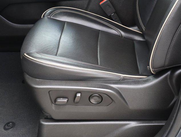 2021 GMC Yukon 2WD SLT