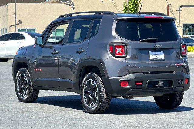2016 Jeep Renegade Trailhawk