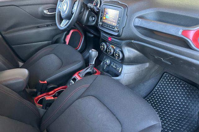 2016 Jeep Renegade Trailhawk