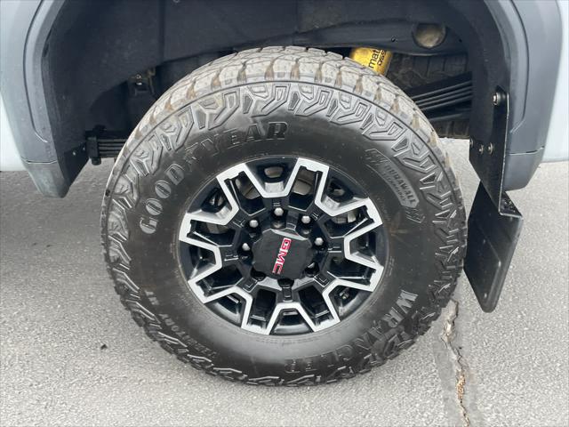 2025 GMC Sierra 2500HD Crew Cab, Standard Bed, AT4X, 4WD