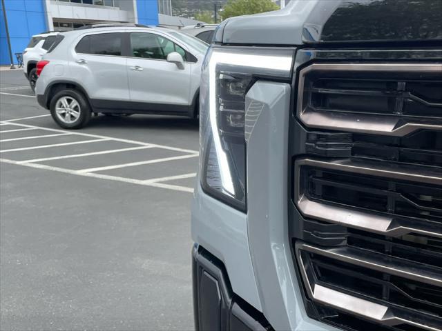 2025 GMC Sierra 2500HD Crew Cab, Standard Bed, AT4X, 4WD