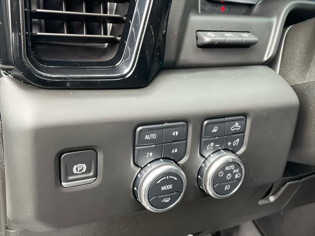 2025 GMC Sierra 2500HD Crew Cab, Standard Bed, AT4X, 4WD