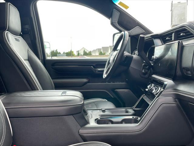 2025 GMC Sierra 2500HD Crew Cab, Standard Bed, AT4X, 4WD