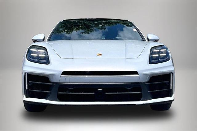 2025 Porsche Panamera 4
