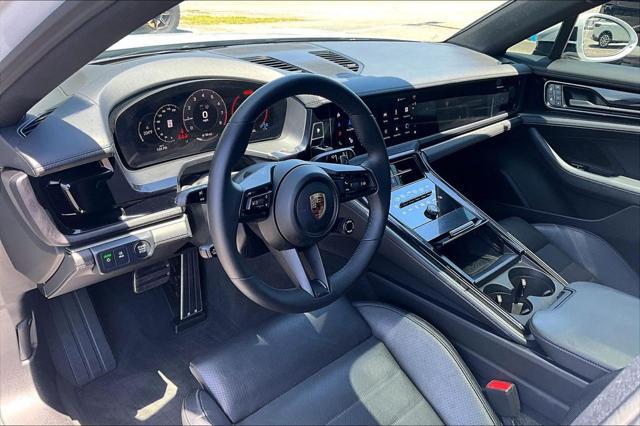 2025 Porsche Panamera 4