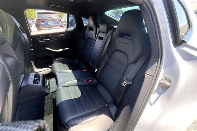 2025 Porsche Panamera 4