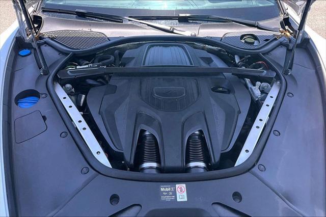 2025 Porsche Panamera 4