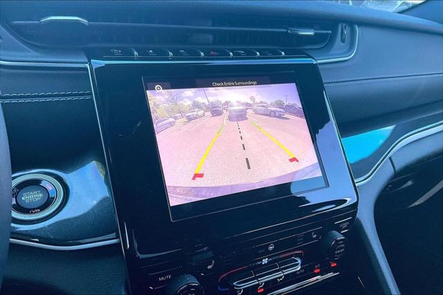 2022 Jeep Grand Cherokee Altitude 4x2