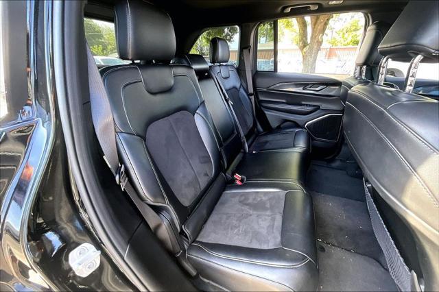 2022 Jeep Grand Cherokee Altitude 4x2