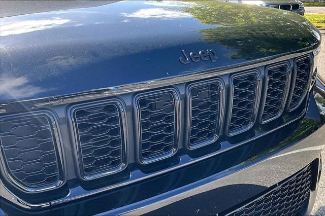 2022 Jeep Grand Cherokee Altitude 4x2
