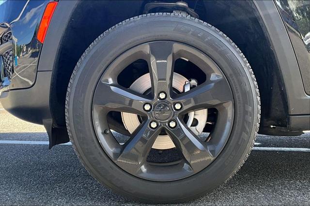 2022 Jeep Grand Cherokee Altitude 4x2