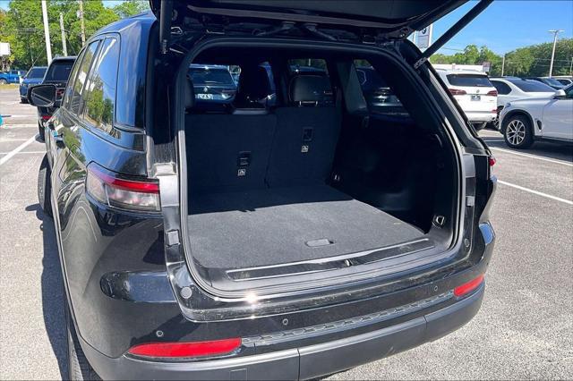 2022 Jeep Grand Cherokee Altitude 4x2