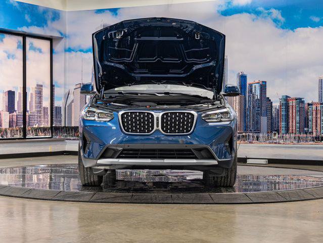 2025 BMW X4 xDrive30i
