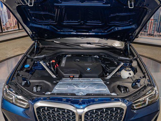 2025 BMW X4 xDrive30i