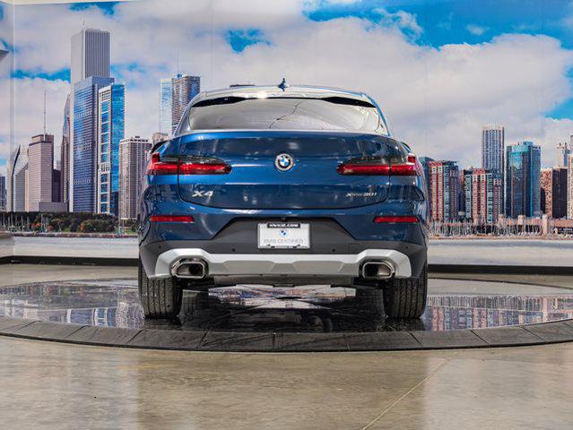 2025 BMW X4 xDrive30i